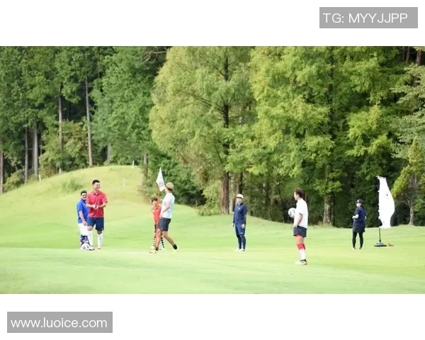 足球与高尔夫跨界传奇球星的精彩人生与双项成就探索