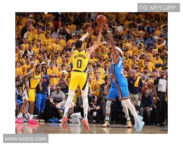 当足球球星亲手赠送球衣引发球迷热泪与体育精神的感人瞬间