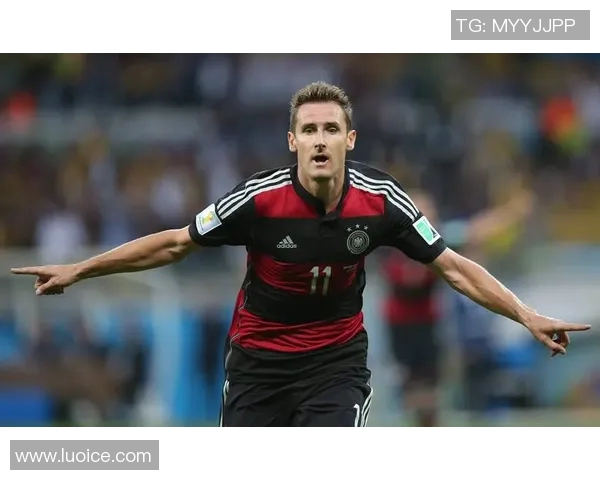 德国足球8号球星是谁 探秘这位传奇球员的辉煌职业生涯 德国足球8号球星是谁 探秘这位传奇球员的辉煌职业生涯